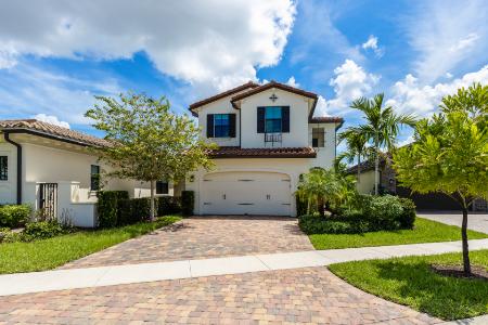 How Often Should You Pressure Wash Your West Palm Beach Property?